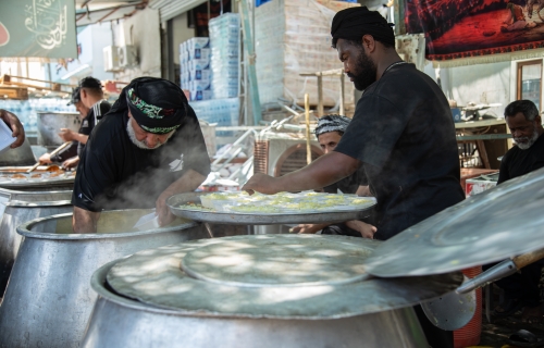 موكب نهضة الإمام الحسين (ع) يرحبون بزائري الإمام الحسين (ع)